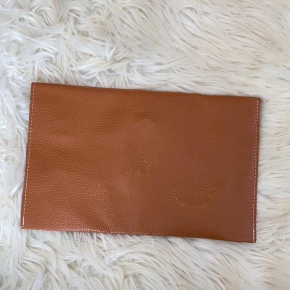 NWT Camel tan Crossbody Clutch scalloped gold hardware envelope purse handbag - Picture 6 of 16